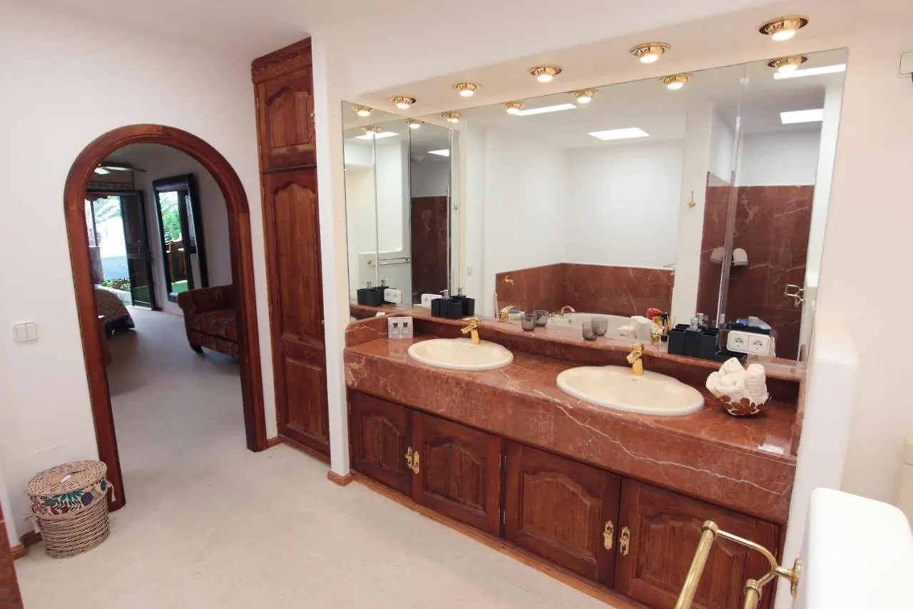 Villa Vista Del Mar - Oceanfront Luxury With Private Pool Costa Teguise