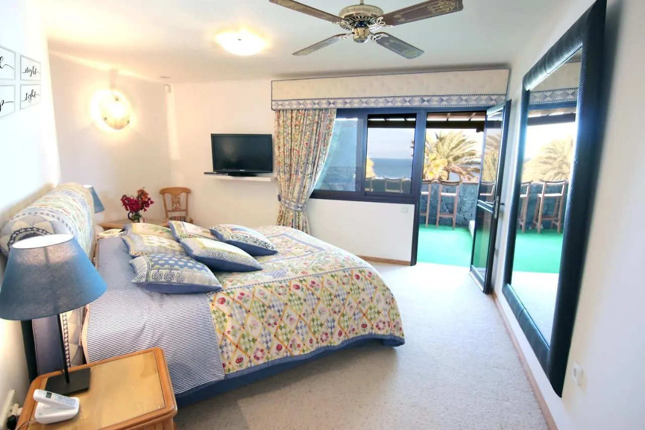 Villa Vista Del Mar - Oceanfront Luxury With Private Pool Costa Teguise Spain