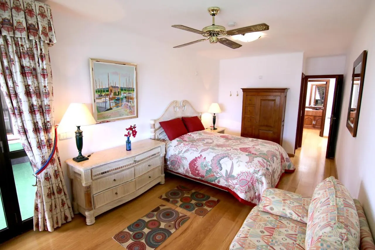 Villa Vista Del Mar - Oceanfront Luxury With Private Pool Costa Teguise 0*,  Spain