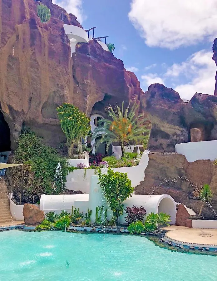 Villa Vista Del Mar - Oceanfront Luxury With Private Pool Costa Teguise 0*,  Spain